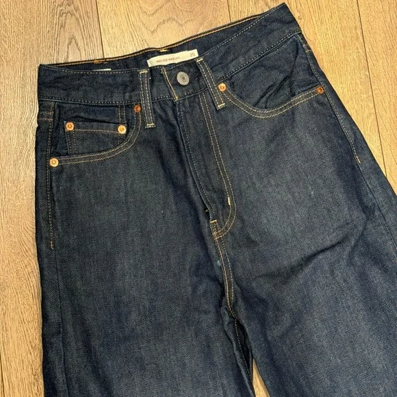 Women’s Levi’s Premium W25 L34 Classic Dark Blue Ribcage Wide Leg Jeans-LIKE NEW - Picture 2 of 16